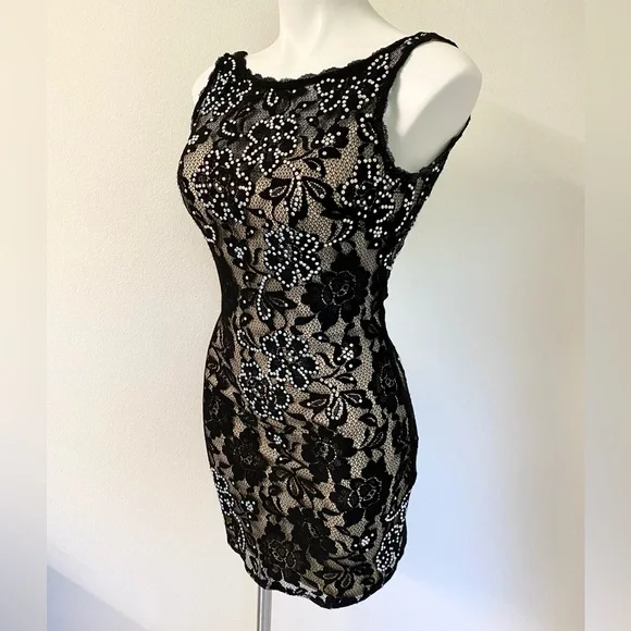 Intrigue by Blush Beaded Lace Dress Black Nude NWT - Picture 4 of 7